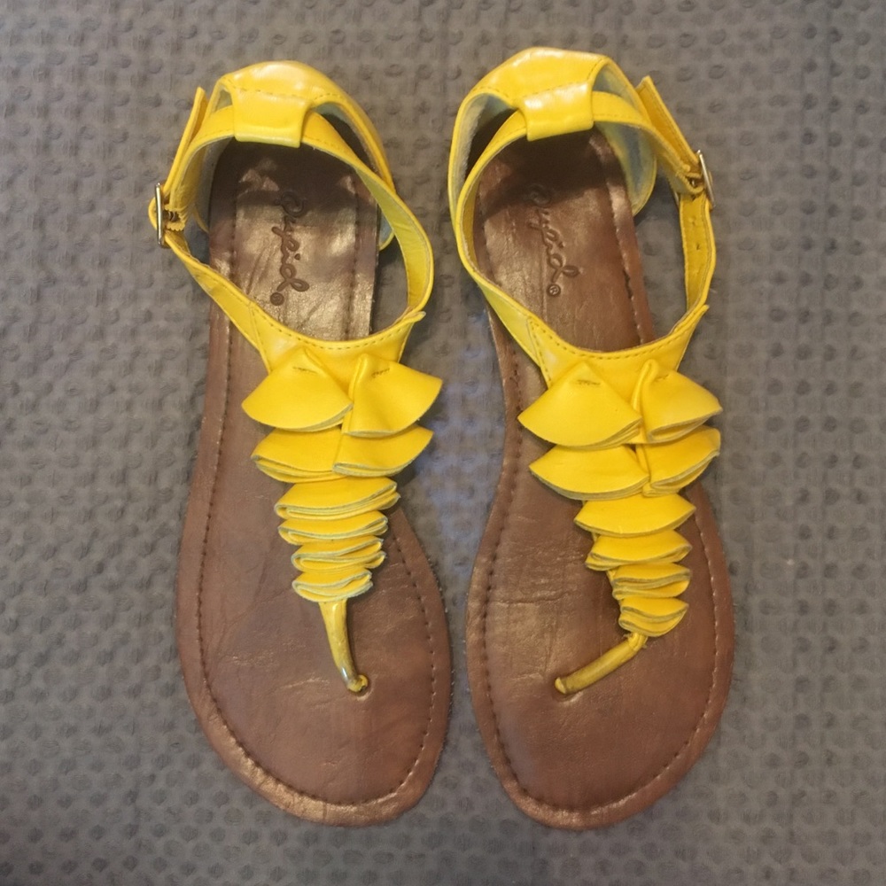 Qupid Yellow Sandals